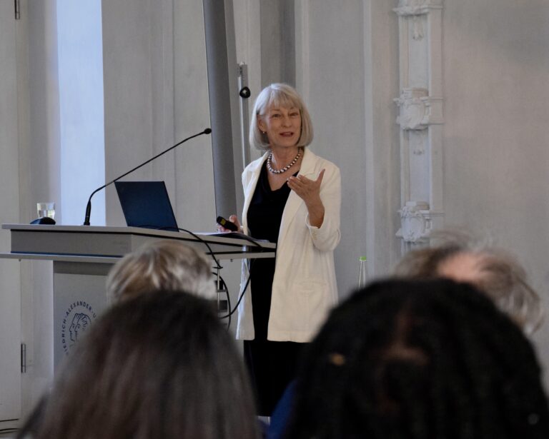 FAU awards pioneer for human rights research